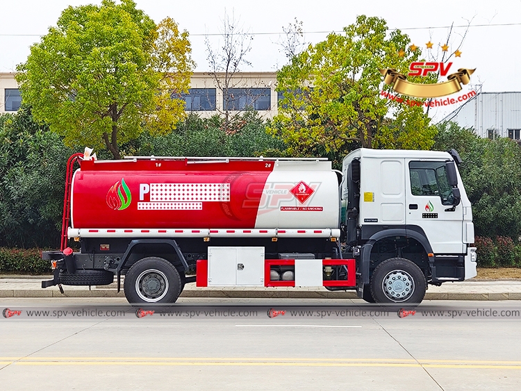 12,000 litres Fuel Bowser Sinotruk HOWO - RS 12,000 litres Fuel Bowser Sinotruk HOWO - RS